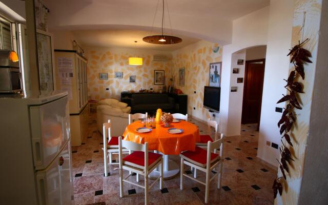 Cozy Holiday Home in Ricadi near Sea