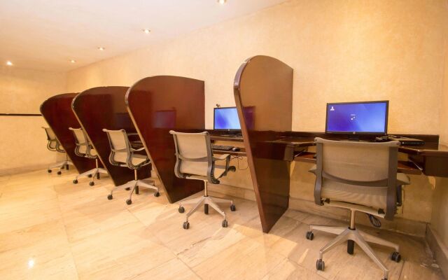 HS HOTSSON Hotel Acapulco