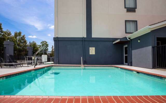 Days Inn by Wyndham Baton Rouge/I-10