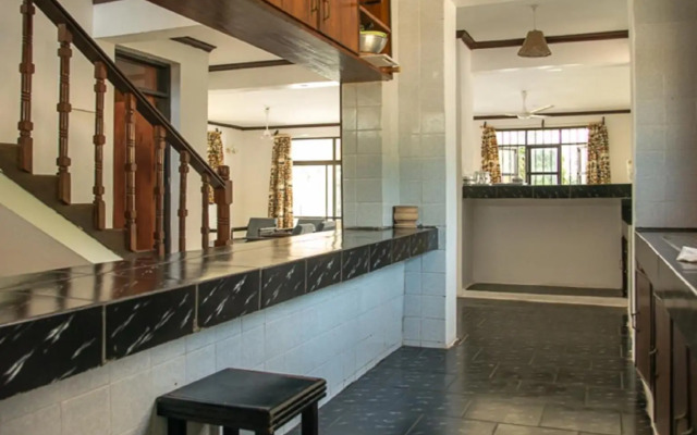 Bahari Dhow Beach Villas
