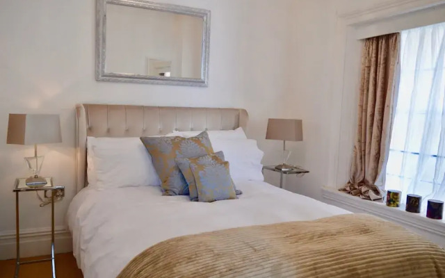 2 Bedroom Apartment With Parking