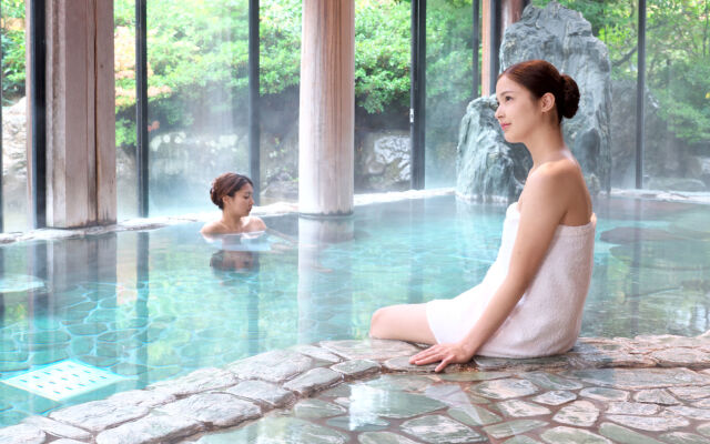 Yuraku Hotel