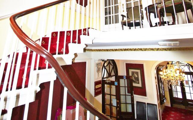 The Grand St Leger Hotel