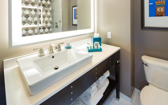 Hotel Indigo Baltimore Downtown by IHG