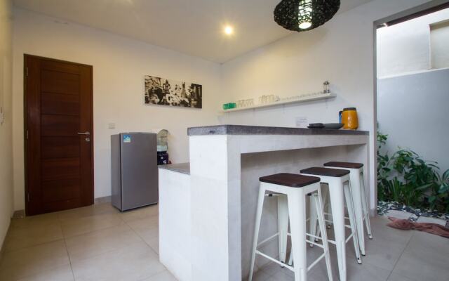 Echo Beach Villa & Apartment