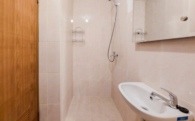 Warm And Simply Studio At Amazana Serpong Apartment