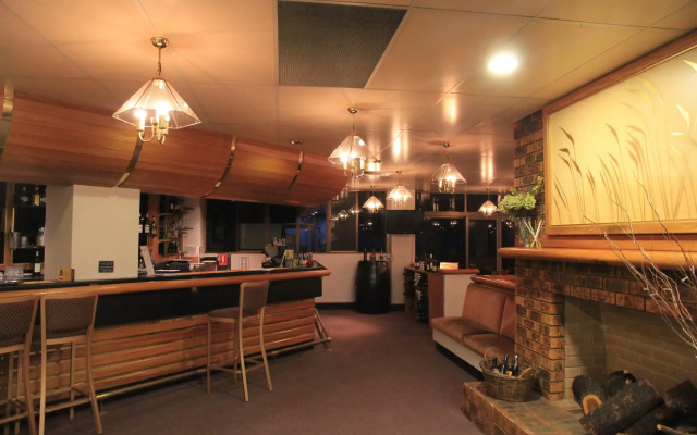 Charbonnier Motor Inn