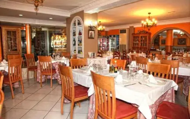 Hotel Los Arcos