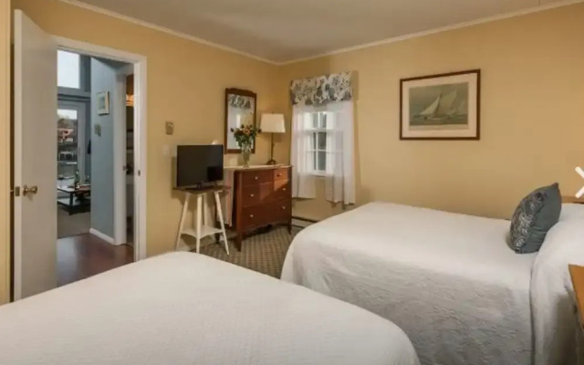 Dockside Guest Quarters & Restaurant