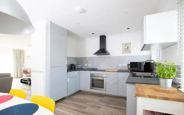 Bright Modern Selsey Seafront Home