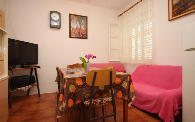 Room Mare - economy rooms: R3 Sucuraj, Island Hvar