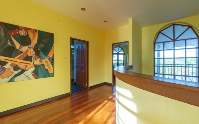 4 BR Pool Villa in Great Location - CV4