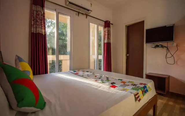 OYO 12953 Home Pool View 2BHK Arpora