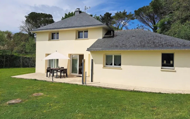 Holiday Home in Hanvec for 5