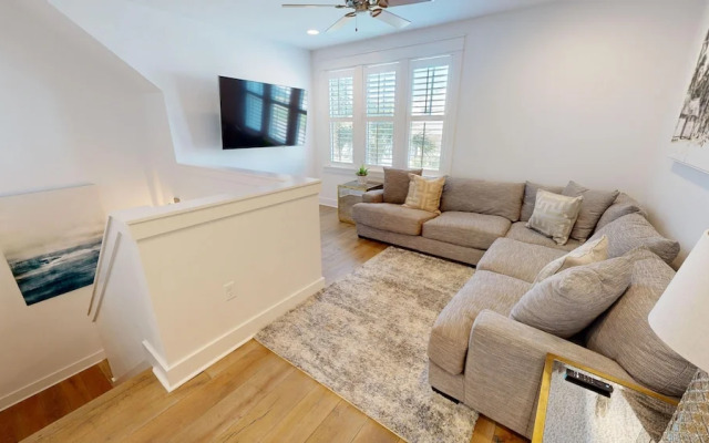 Seaside Serenity 5 Bedroom Home