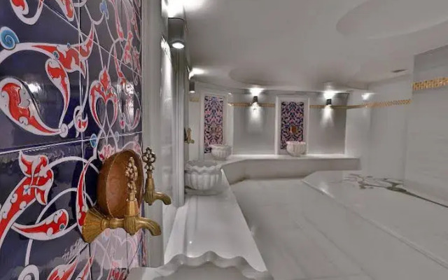 Queen Hotel & Spa