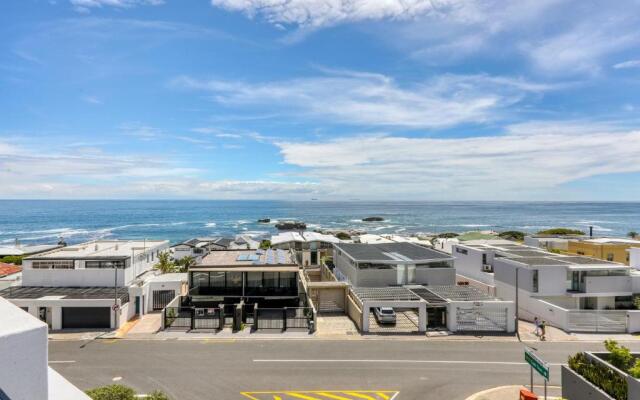 Rocha Villa - Camps Bay