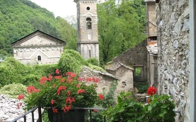 Antico Borgo di Isola Santa