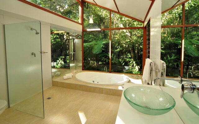 Crystal Creek Rainforest Retreat