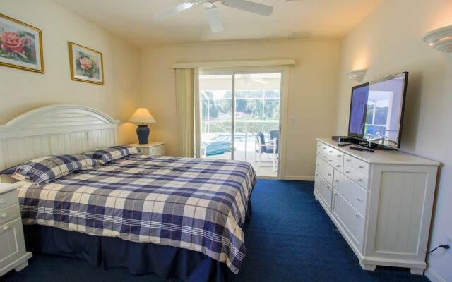 Gorgeous Vacation Ciska 3 Bedroom Home by RedAwning