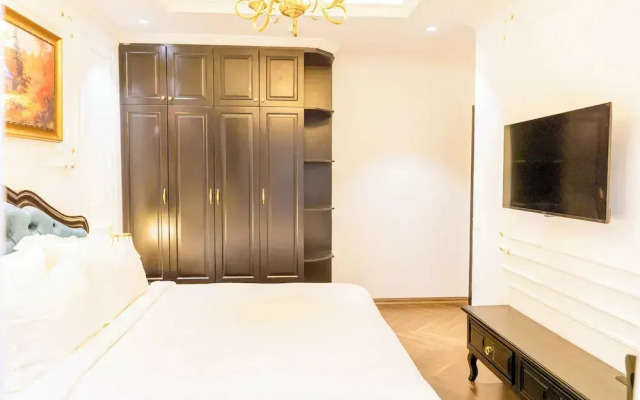Leo Mansion Luxury Serviced Apartment