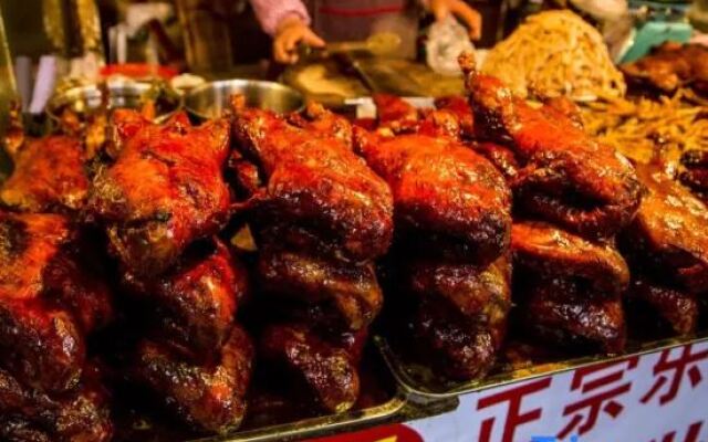 ChamBu AnTian  Hotel (Leshan Giant Buddha Food Street)