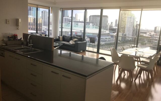 Dockland View Apartment