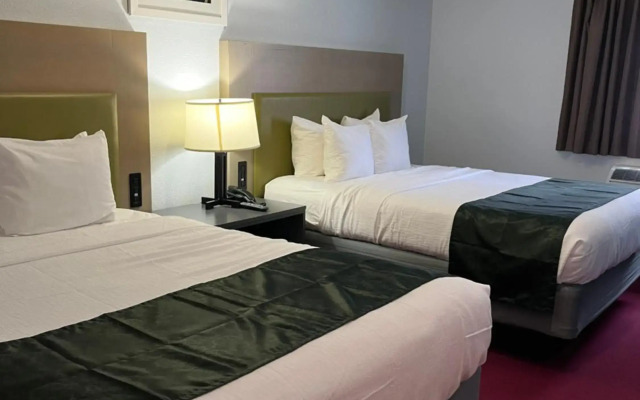 Pictured Rocks Inn & Suites