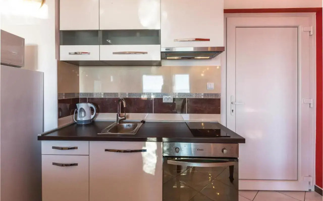 Apartment Makarska with Sea View 01