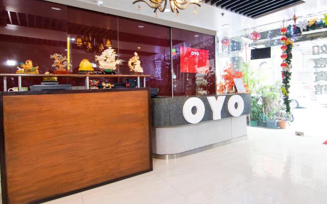OYO 416 Lucky Hotel
