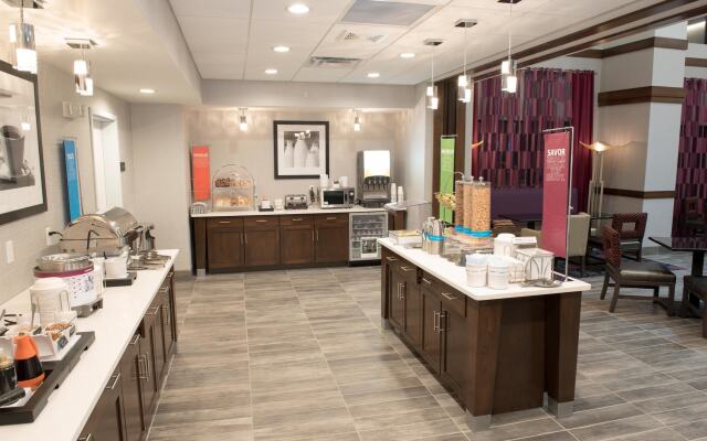 Hampton Inn & Suites Bay City