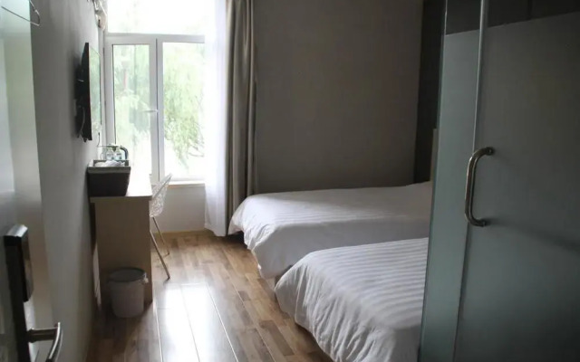 Ruolang Holiday Inn Licang Wanda