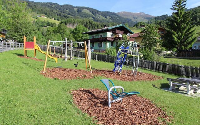 Cozy Apartment In Walchen Austria Near Ski Area