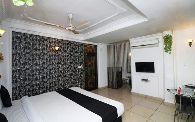 OYO 4549 Hotel Abhilasha