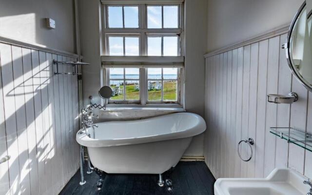 Osea Island Holiday Homes