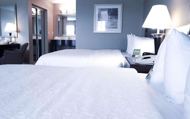 Hampton Inn & Suites by Hilton Edmonton Intl Airport