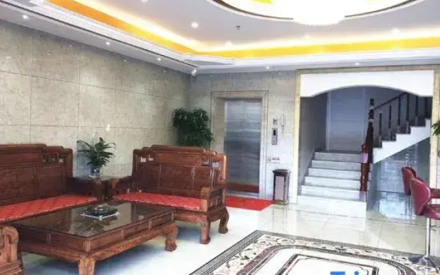 Huitong Business Hotel