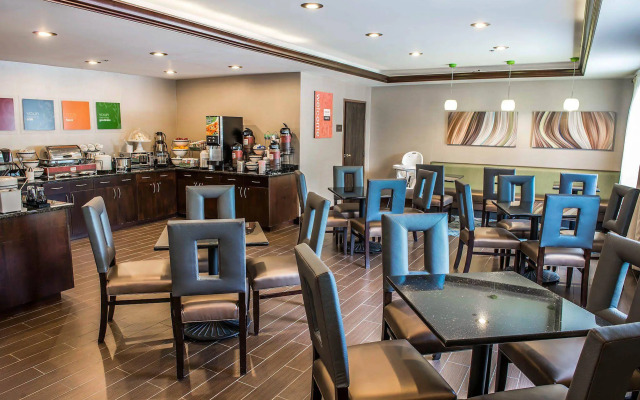 Comfort Inn & Suites Butler