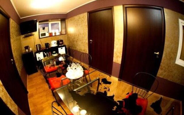 Four Rooms Hostel