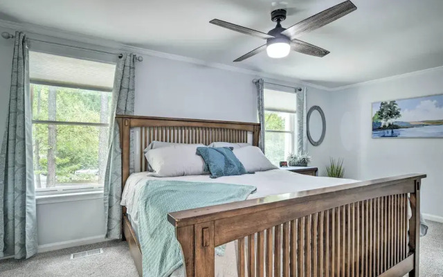 Walk to Dtwn & Breweries: Townhome in Cary!