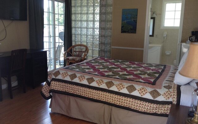 Boathouse Country Inn