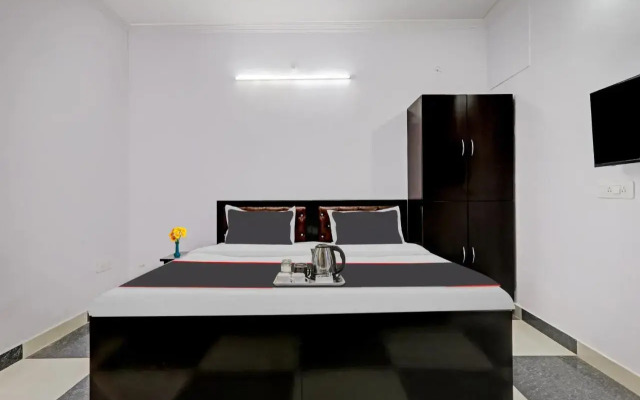 Oyo Flagship 92980 Empire Inn