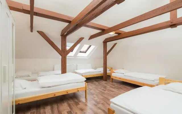 Easy Housing Hostel In Prague