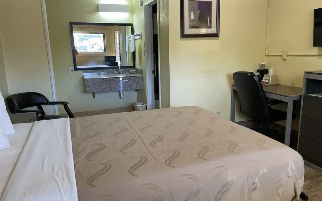 EverGreen Inn & RV