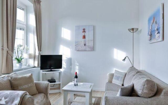 App-6-mit-suedbalkon-in-strandnaher-lage-baederstil-villa-in-wenningstedt-sylt