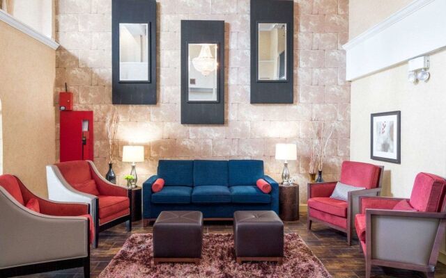 Quality Suites Irving-Las Colinas
