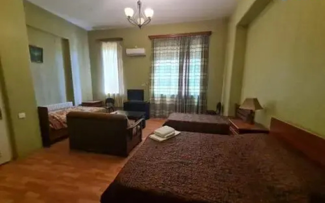Piano Hotel