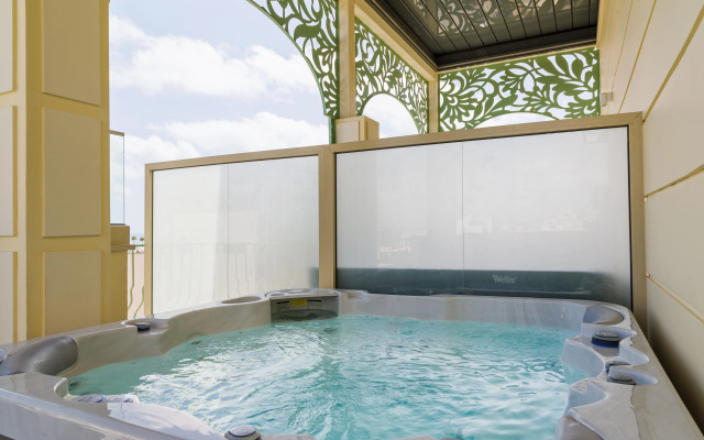 Leonardo Boutique Hotel Larnaca