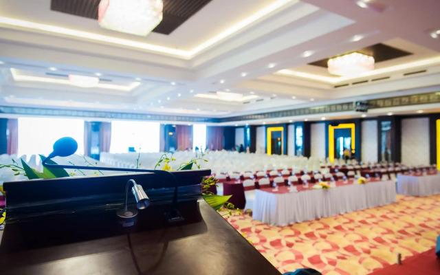Muong Thanh Luxury Nhat Le Hotel
