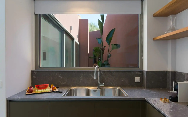 Plethora Luxury Suites